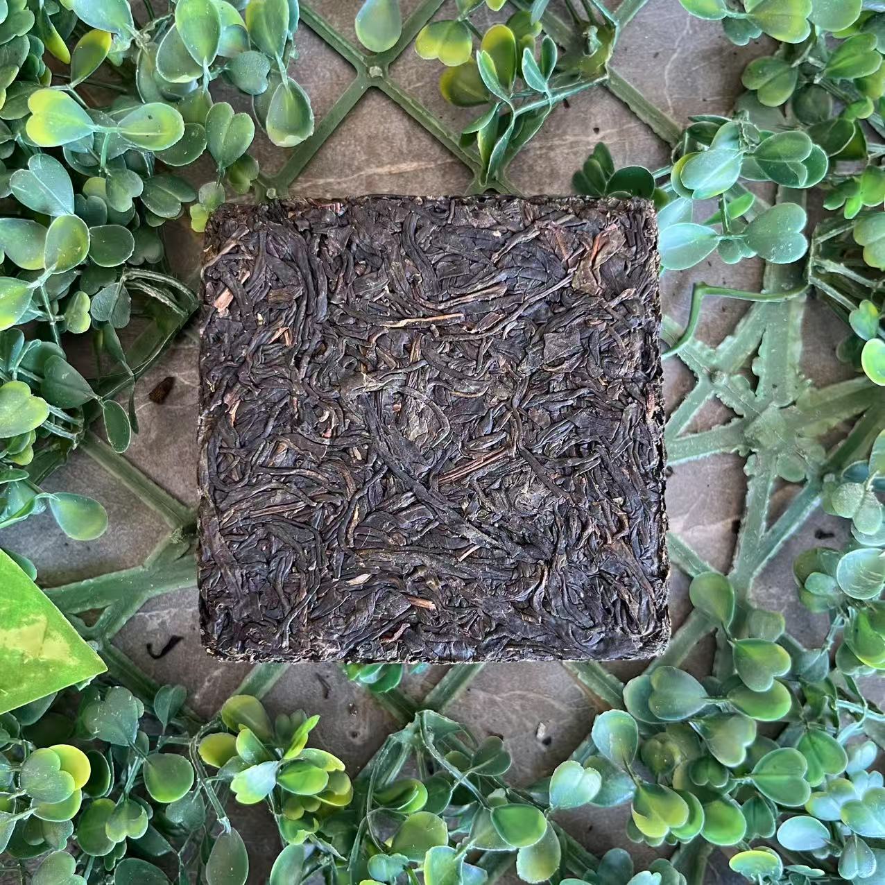 雨腾妹夫  “赵G明” “C”紫芽普洱茶 200g/砖 生茶（6月28）