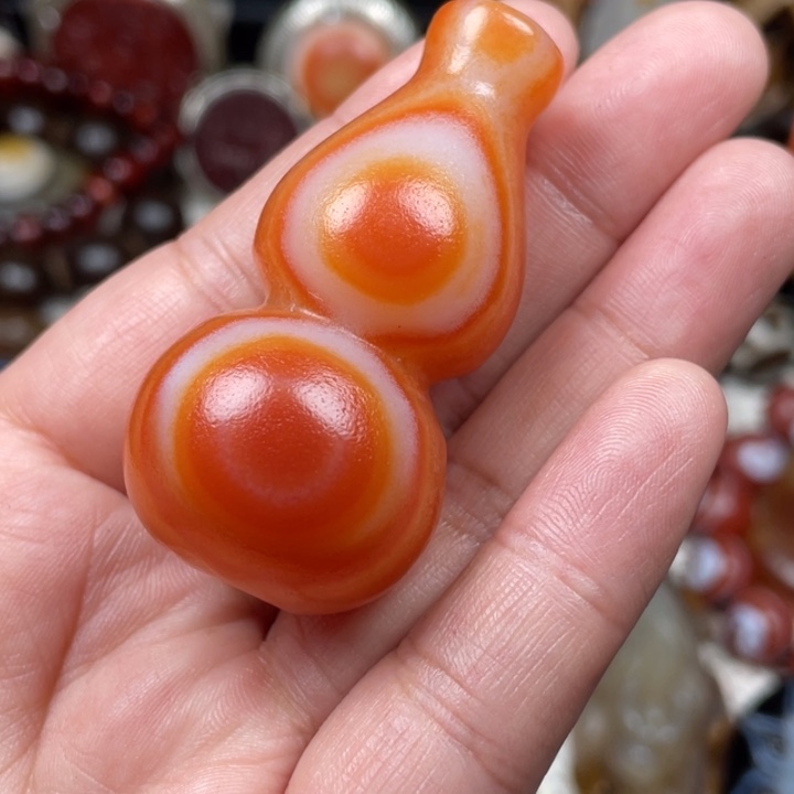 珍***米玛瑙/玉髓未镶嵌颈饰