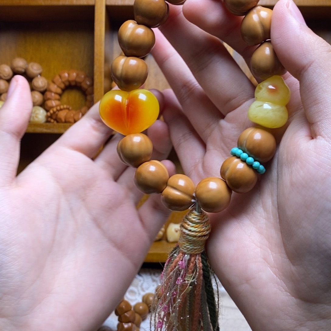 把件猴头核桃屁桃