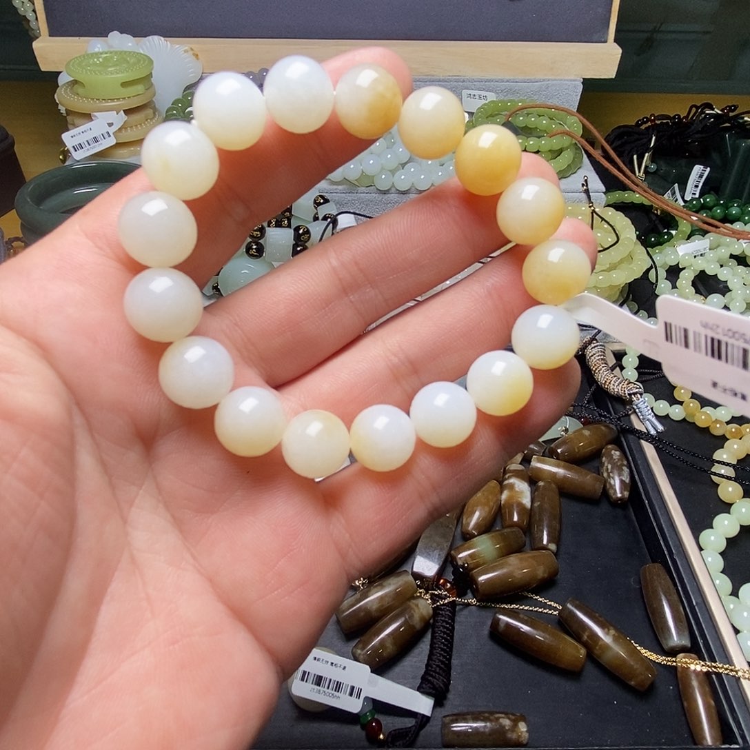 牧***牧和田玉（糖玉）未镶嵌手链