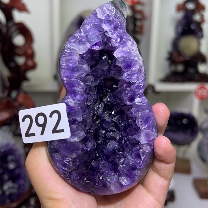 未镶嵌水晶大型摆件（非配饰）