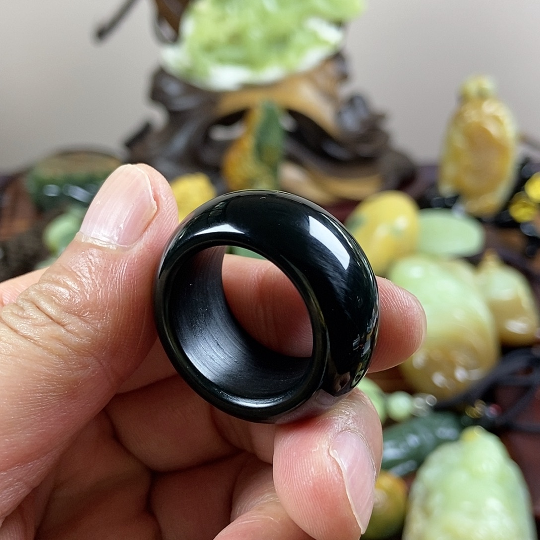 未镶嵌岫岩老玉（透闪石质玉）珠宝奇石