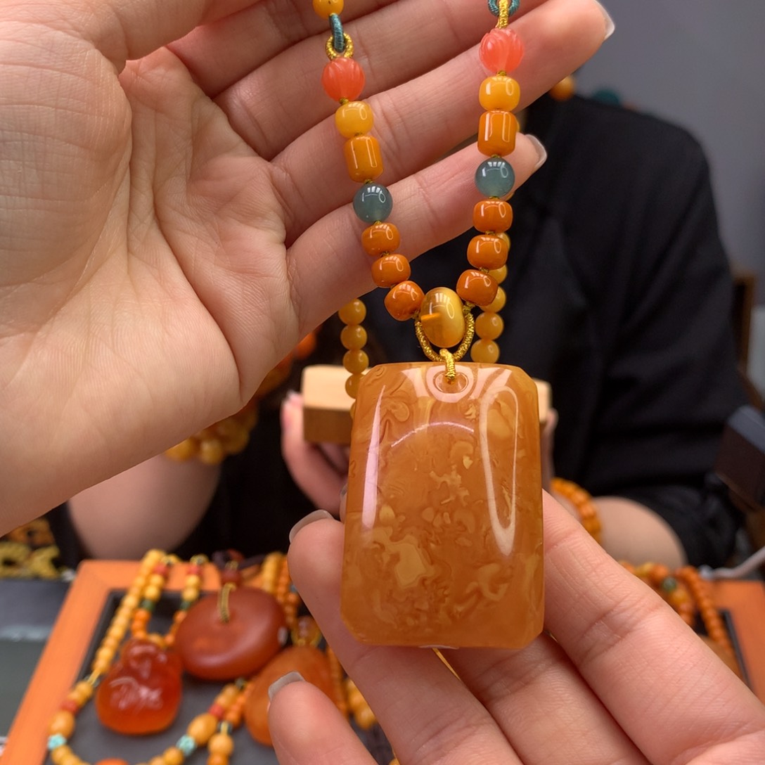 蜜蜡颈饰未镶嵌天然