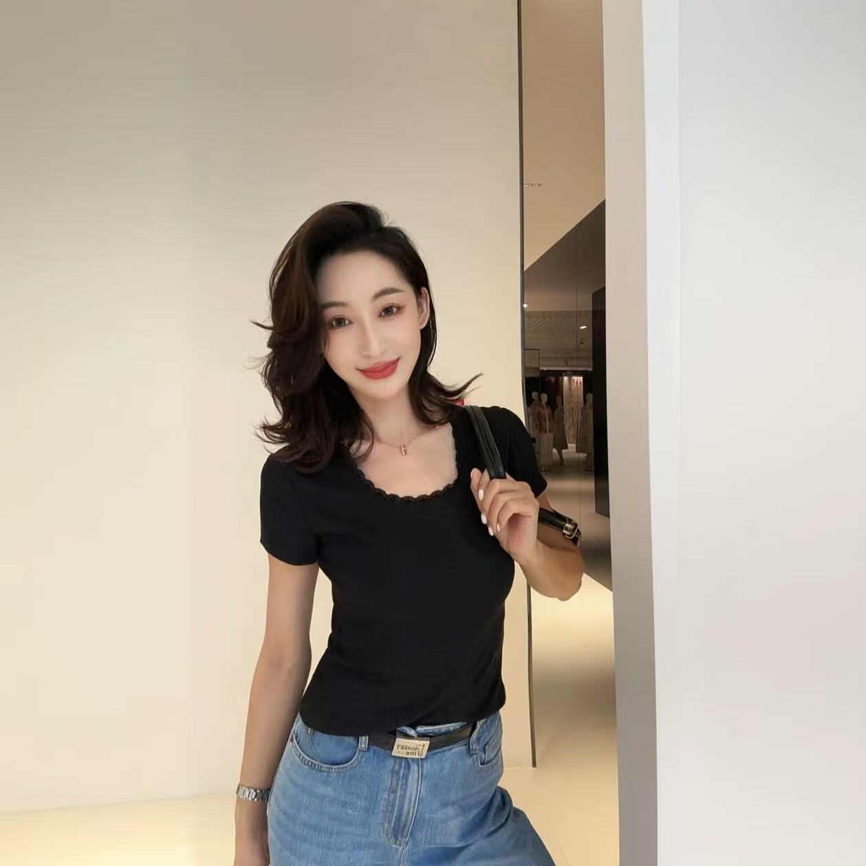 AMASS/阿玛施早秋新款气质蕾丝设计洋气百搭女士短袖t恤530059