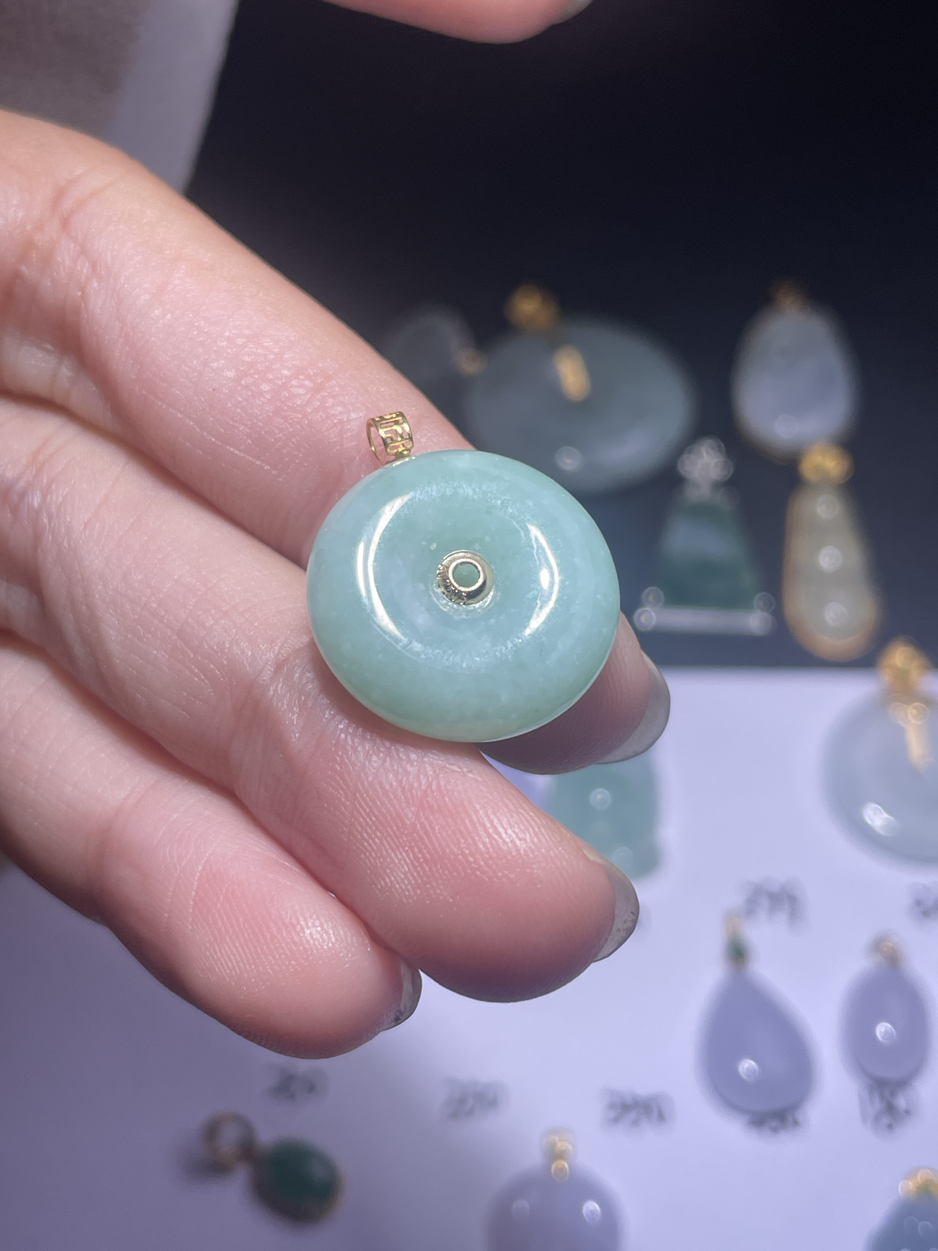 18k金天然a货翡翠吊坠平安扣尺寸18.1×5.8