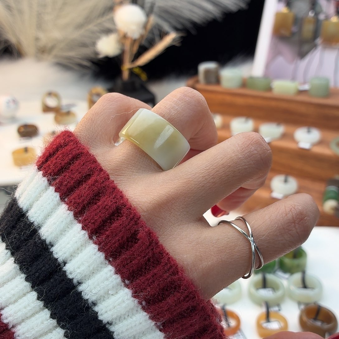 和田玉未镶嵌戒指i89一口糖圆切17.0mm