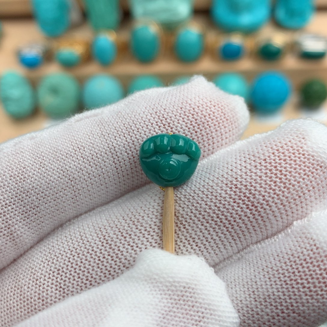 绿松石配饰未镶嵌