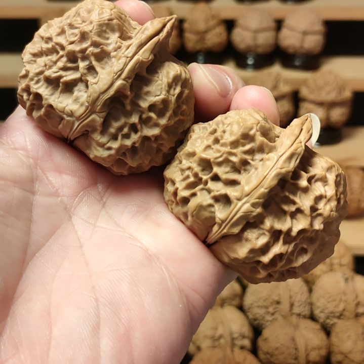 文玩核桃吊坠麒麟王元宝