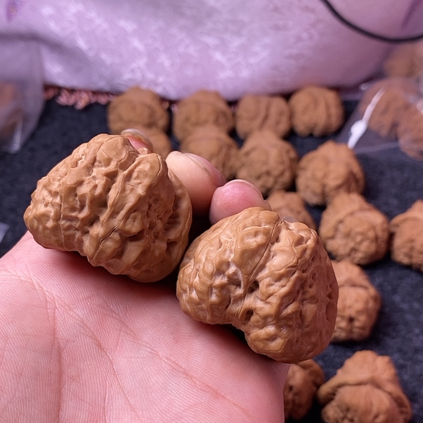 【闪购商品】文玩核桃吊坠玺**品44全品蛤蟆头