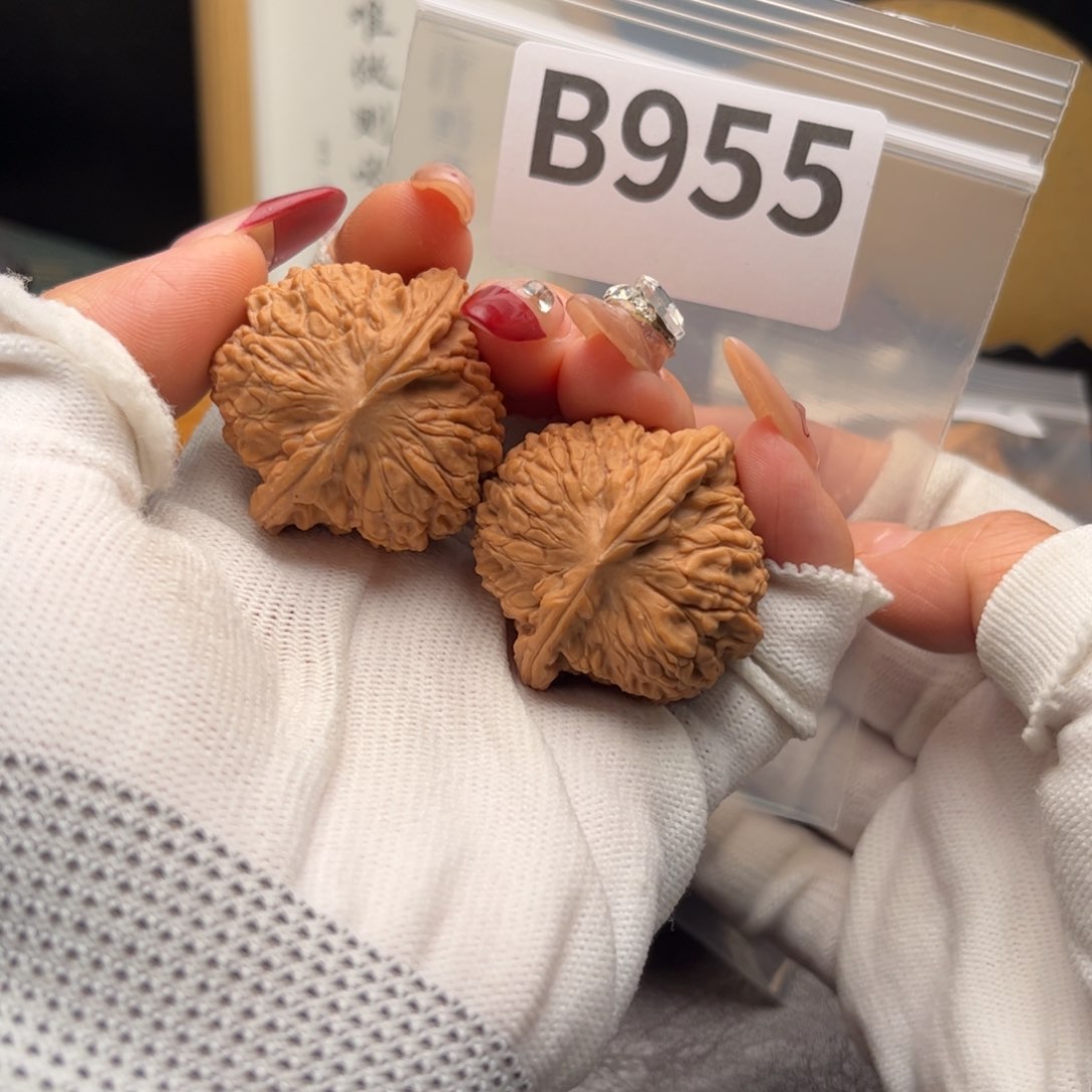 文玩核桃把件38红豆b 955