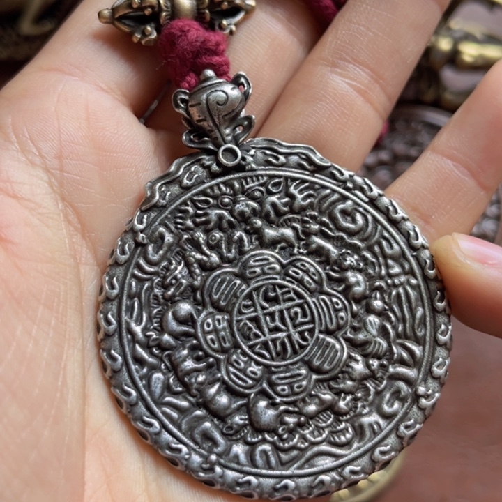 颈饰琉璃汽**务喜欢的朋友