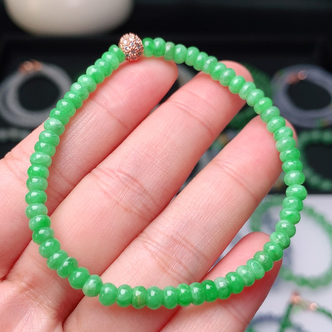 翡翠手链未镶嵌翡翠