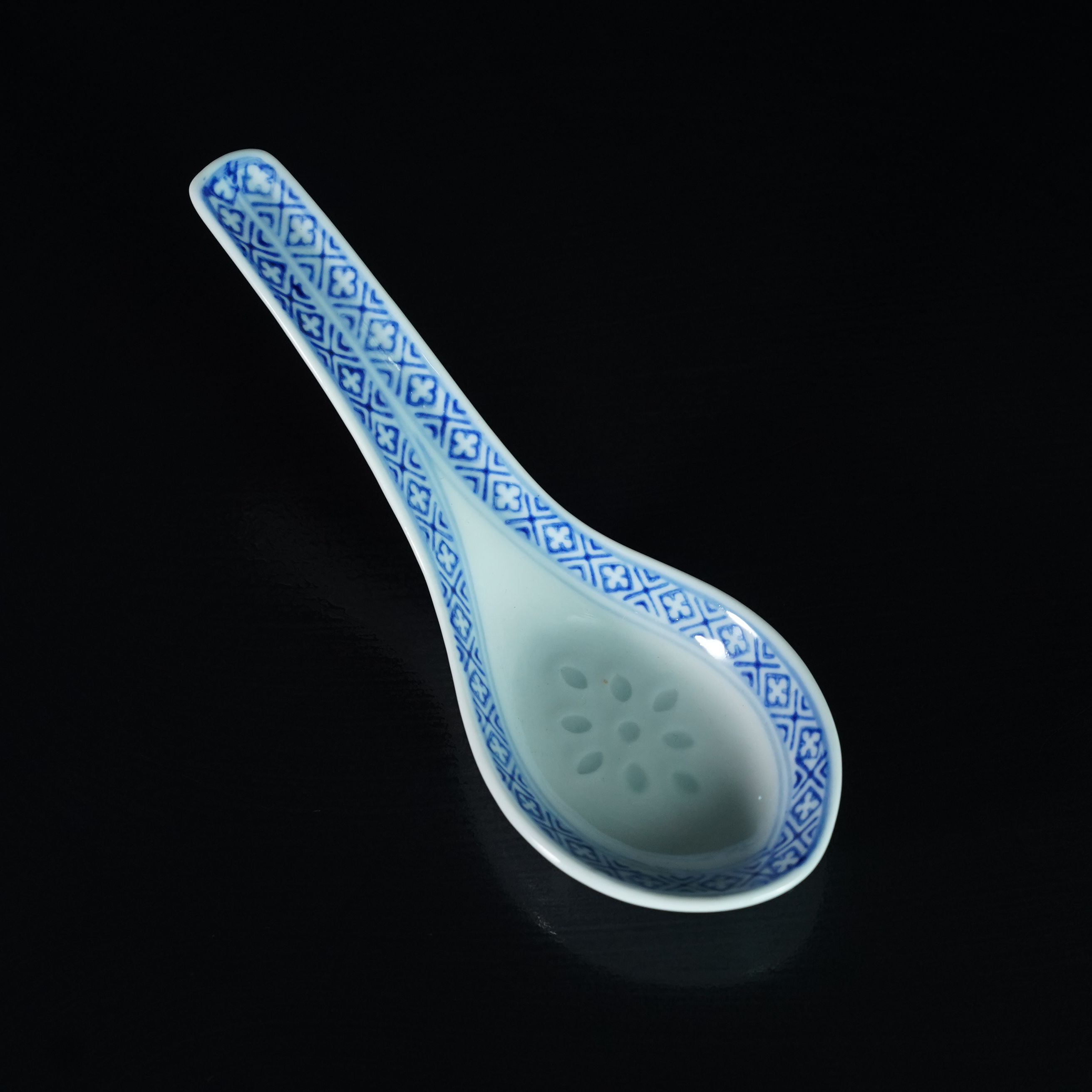 LABC241225108【十竹斋】民国青花玲珑瓷调羹