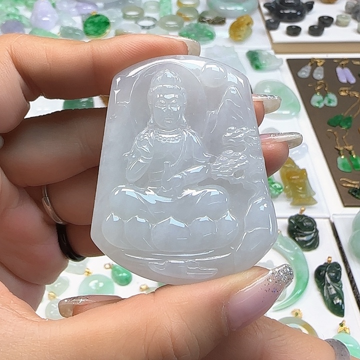 翡翠颈饰未镶嵌山水观音牌