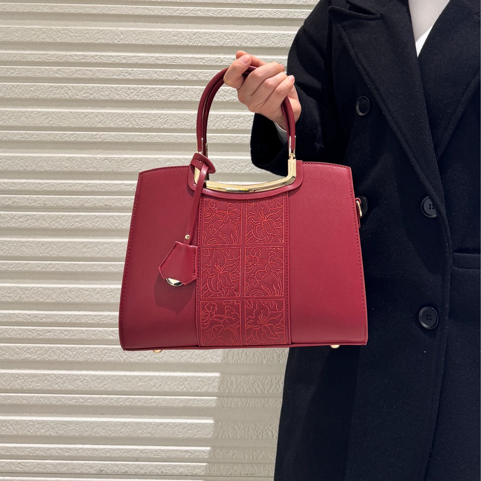 国风刺绣真皮红色包包新娘女新中式妈妈结婚手提包单肩百搭大容量