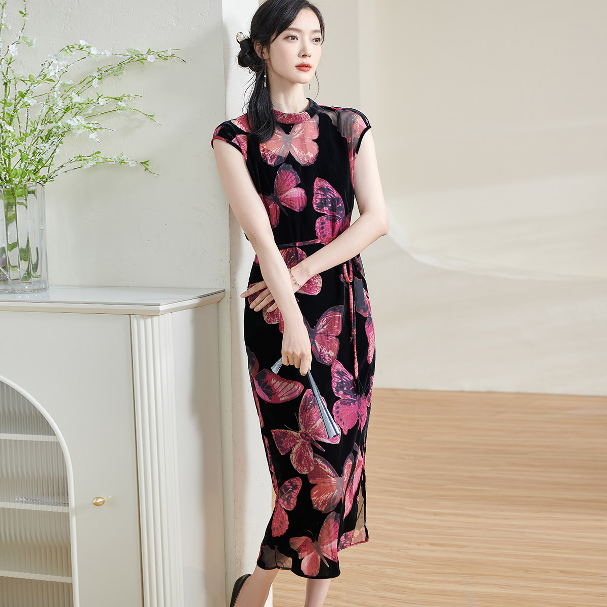 【小熊专属】优雅气质丝绒立领修身包臀裙女5Y24BL1485