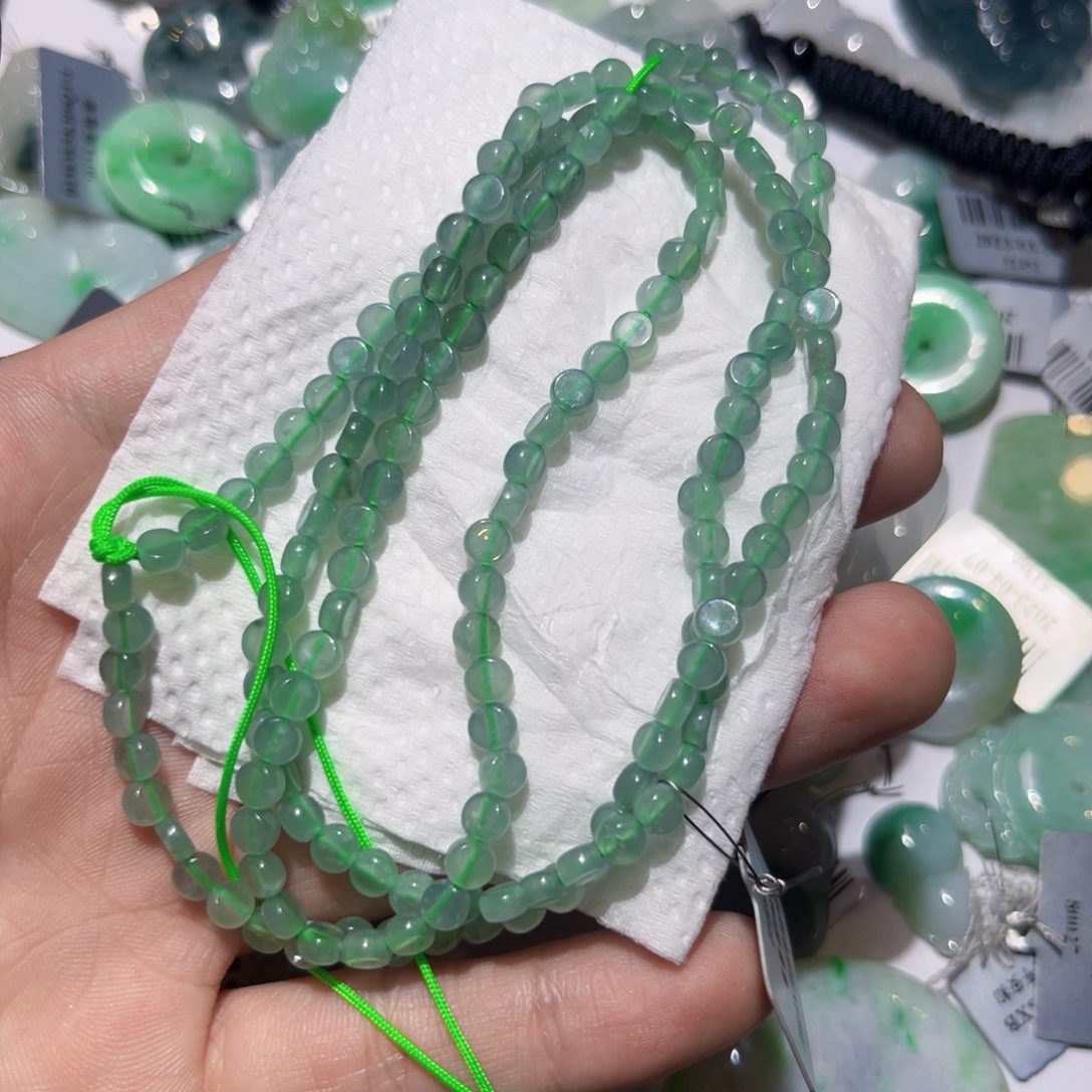 翡翠颈饰未镶嵌天然翡翠A货