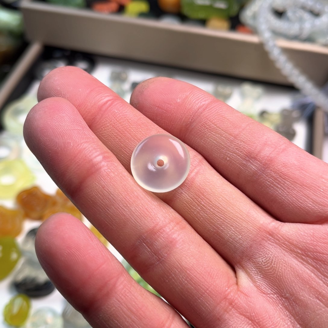 蛇纹石玉原石未镶嵌