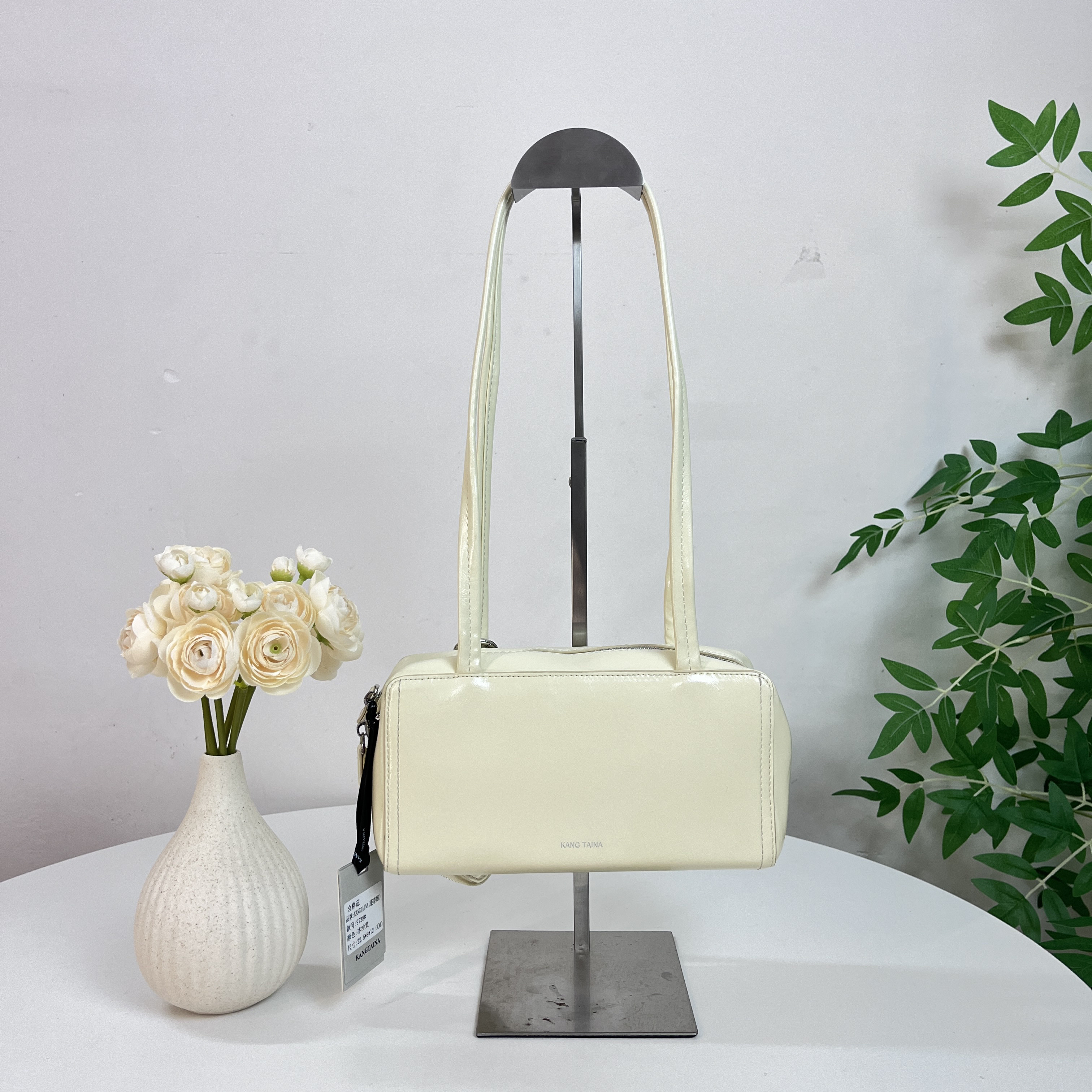 康泰娜波士顿包单肩女包牛皮极简通勤百搭高级感小众设计新款