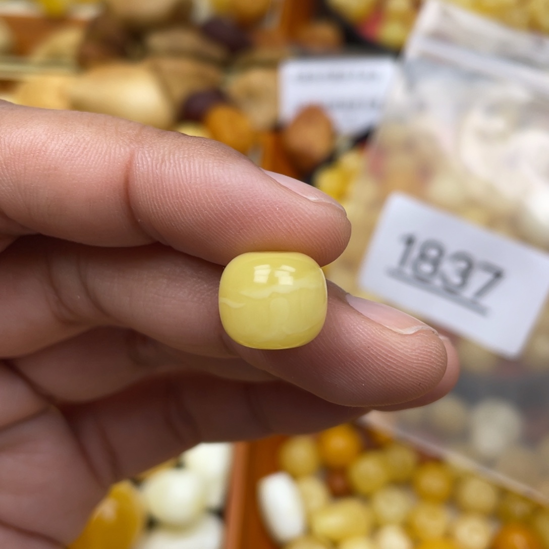 琥珀珠宝奇石未镶嵌12.5
