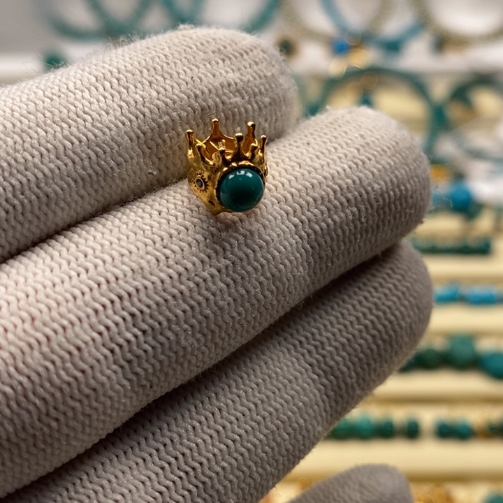 绿松石珠宝奇石18K金镶嵌A428