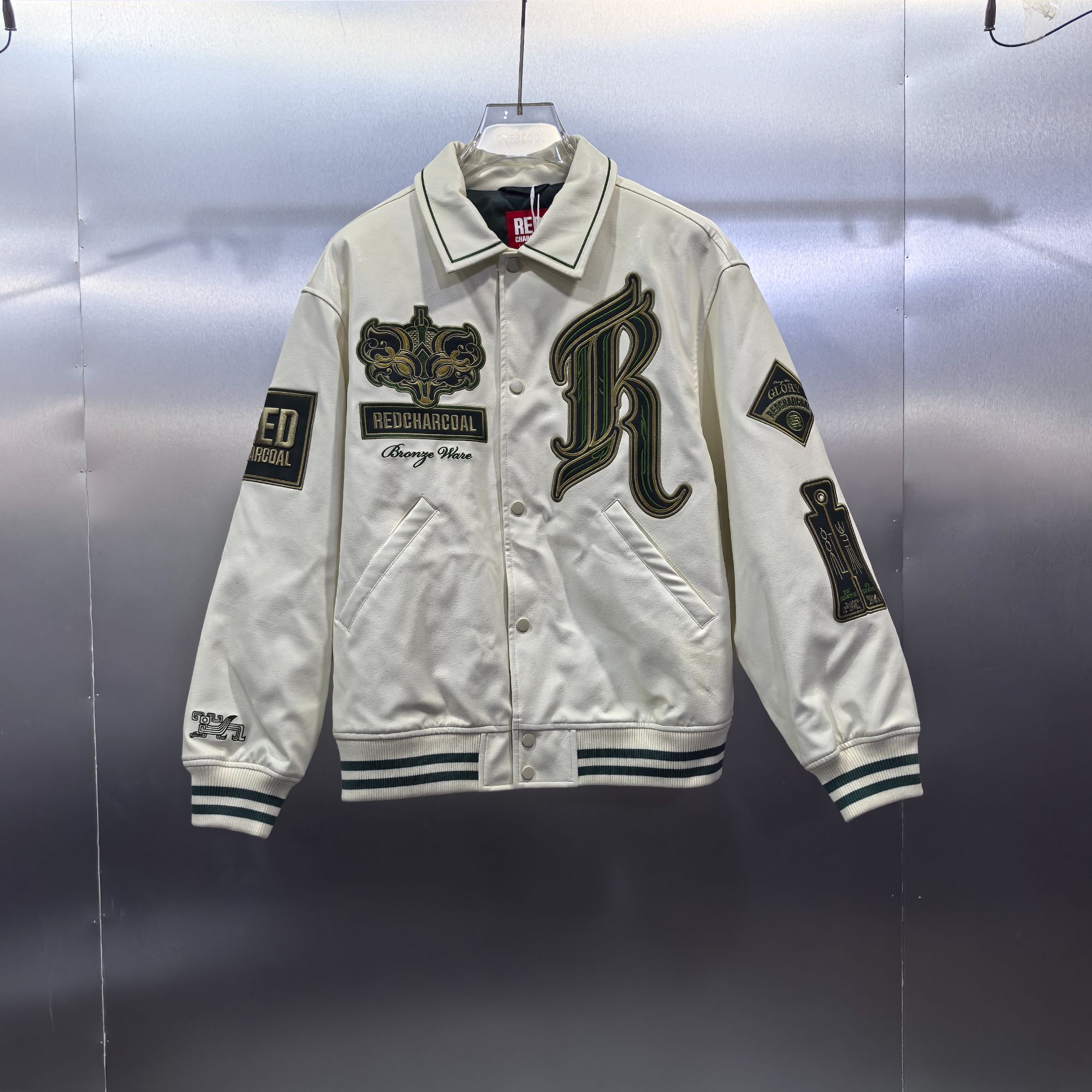 E02-122317-RED秋冬季立体贴布刺绣印花时尚夹克外套