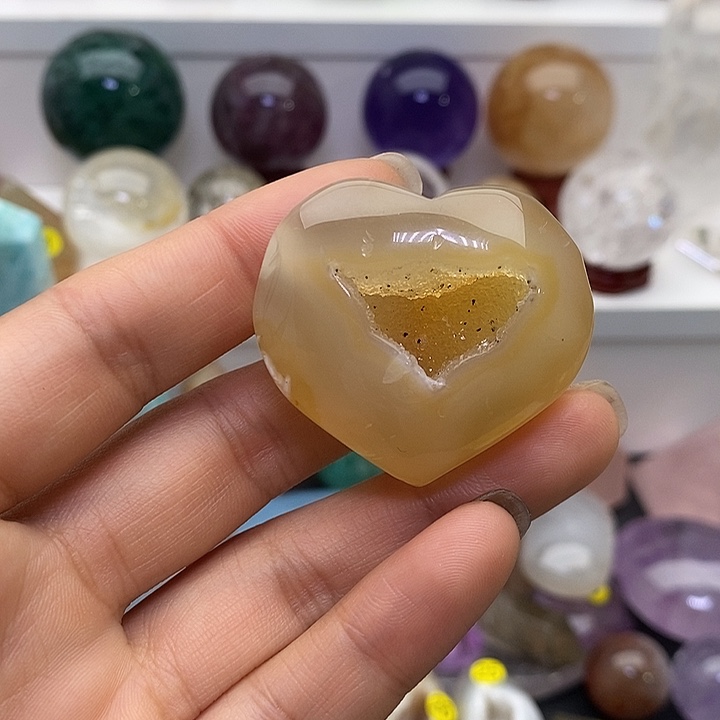 未镶嵌水晶大型摆件（非配饰）37