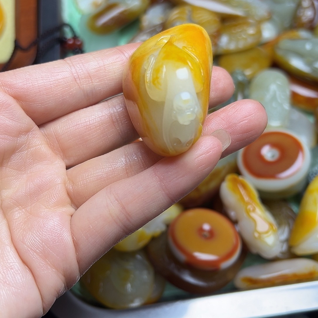 和田玉挂件未镶嵌