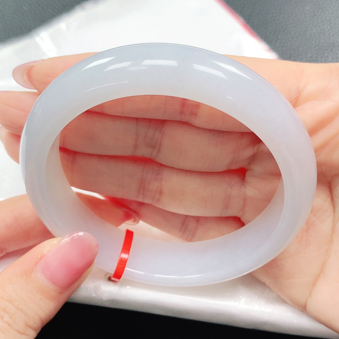 翡翠未镶嵌手镯57圈