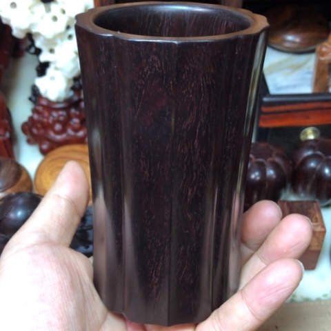 檀香紫檀（小叶紫檀）笔筒