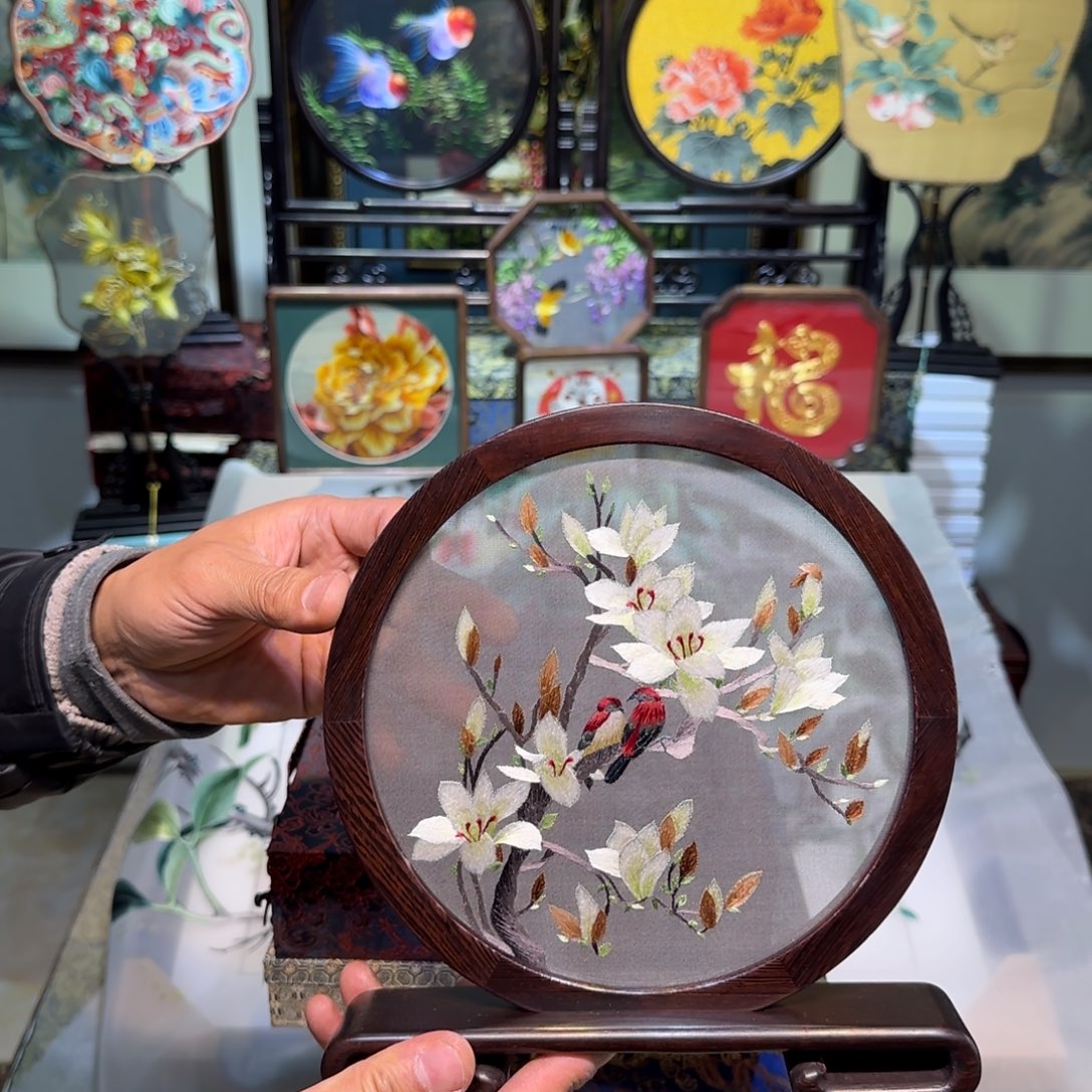 刺绣刺绣工艺精湛