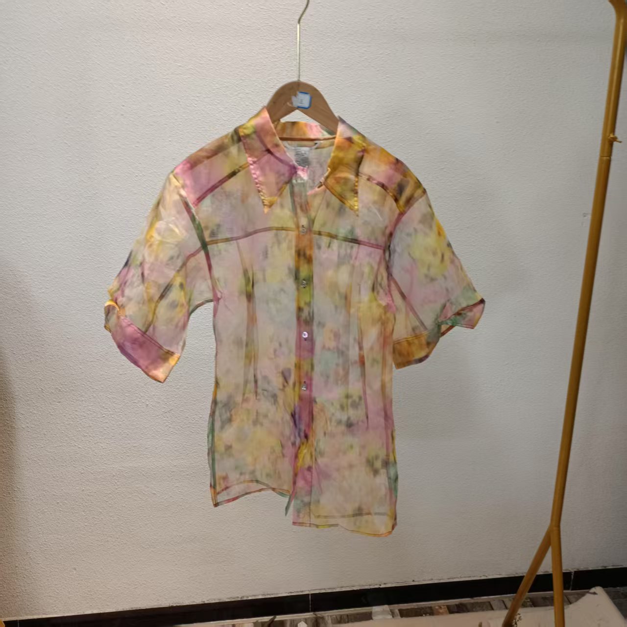 唯琳剪标   8仓B7-12-3992款   U家印花网纱衬衣