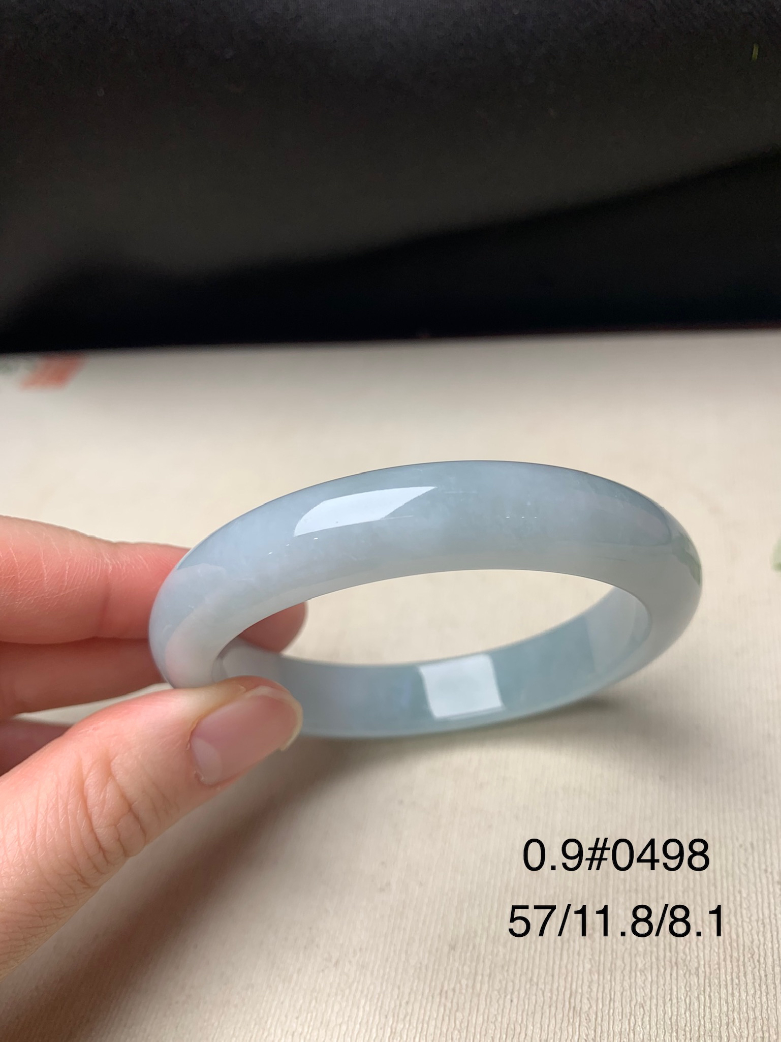 57圈口带蓝水底色正圈天然缅甸翡翠手镯#货号0498