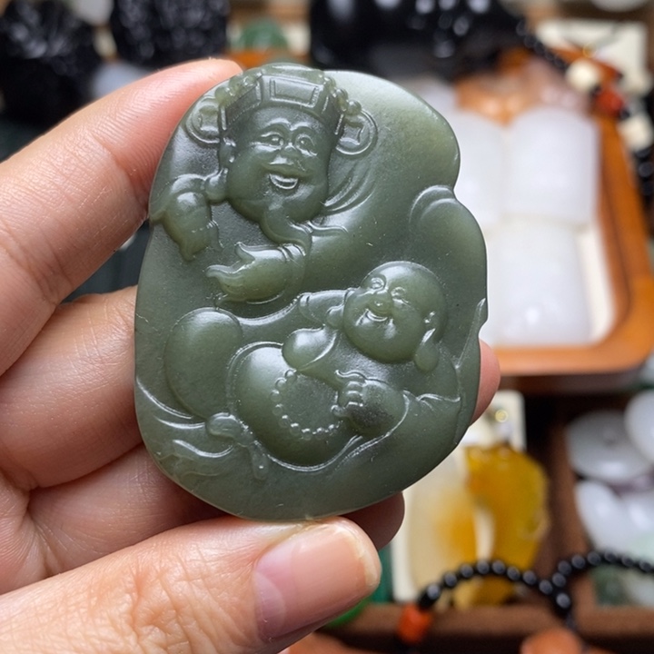 钠长石玉合金颈饰