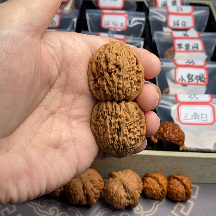 文玩核桃吊坠34精卡炮弹南疆石