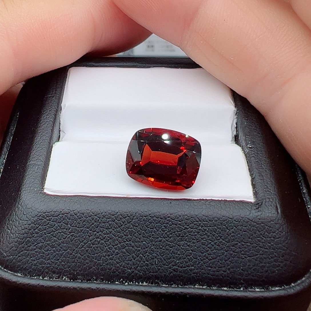 石榴石6.05克拉裸石未镶嵌