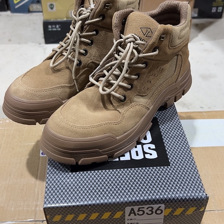 编码536号。43码防砸防刺劳保鞋。