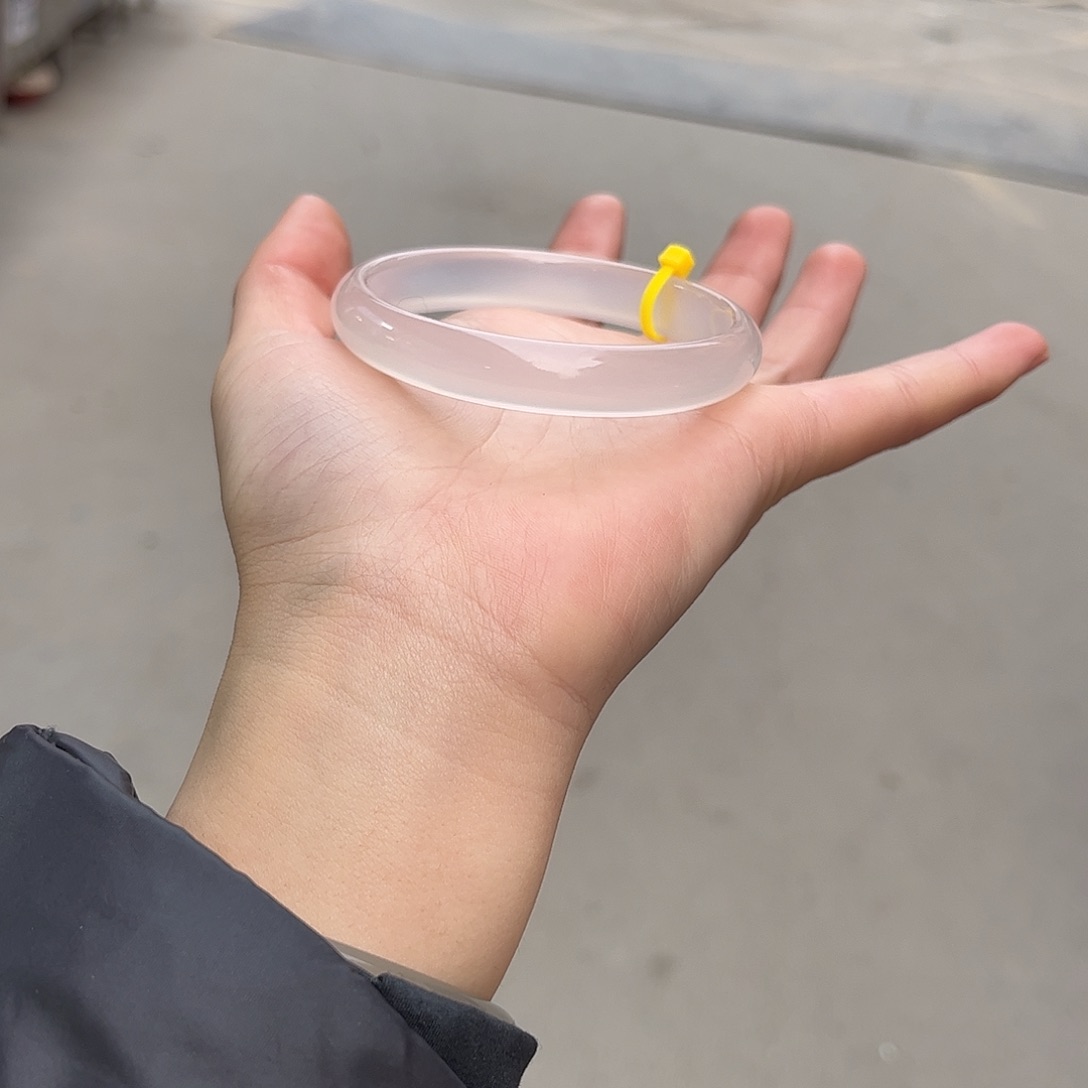 玛瑙/玉髓手镯未镶嵌H****8