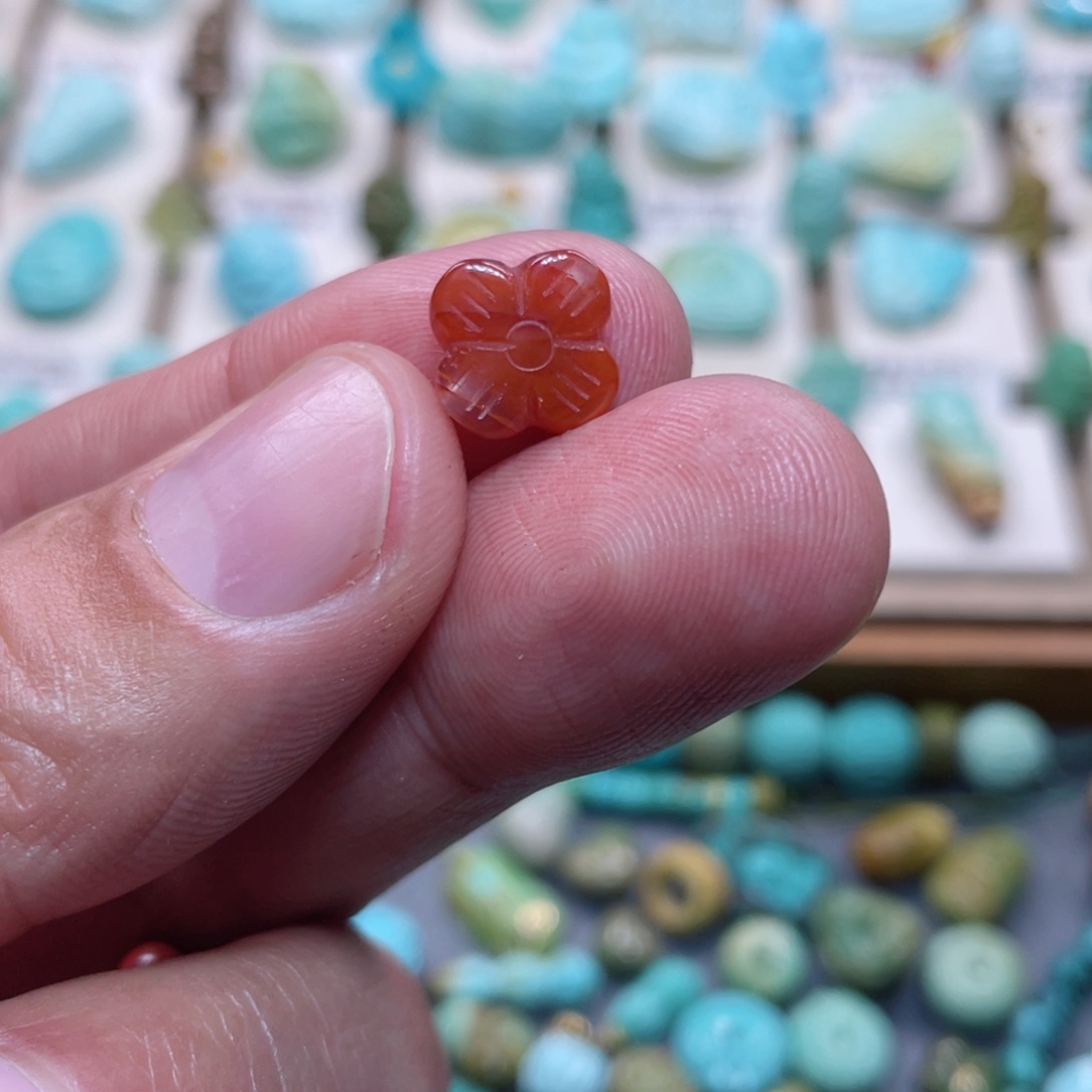 南红玛瑙配饰未镶嵌