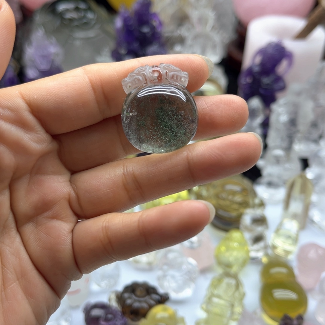 水晶摆件未镶嵌水晶榛*