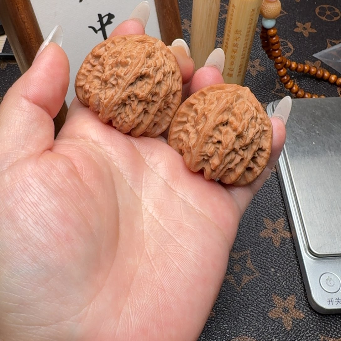 把件文玩核桃42三角白G265