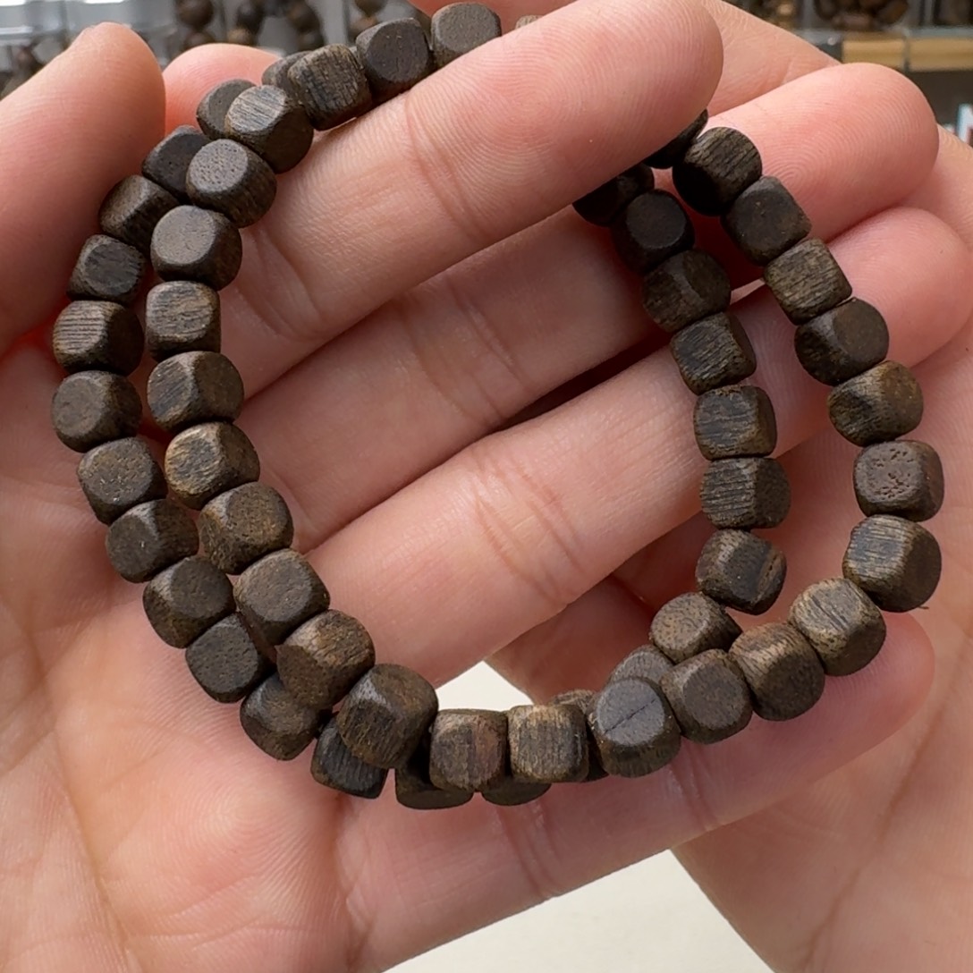 沉香手串棋楠沉香乌身沉水方珠卡6保6克手串多样性发一