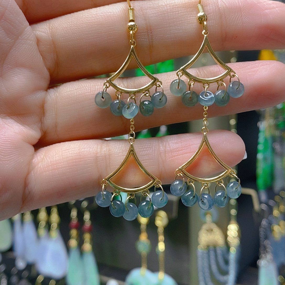 未镶嵌翡翠耳饰翡翠