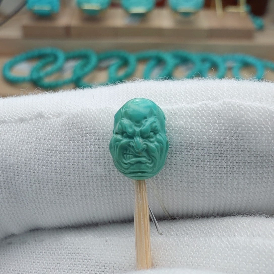 绿松石未镶嵌珠宝奇石