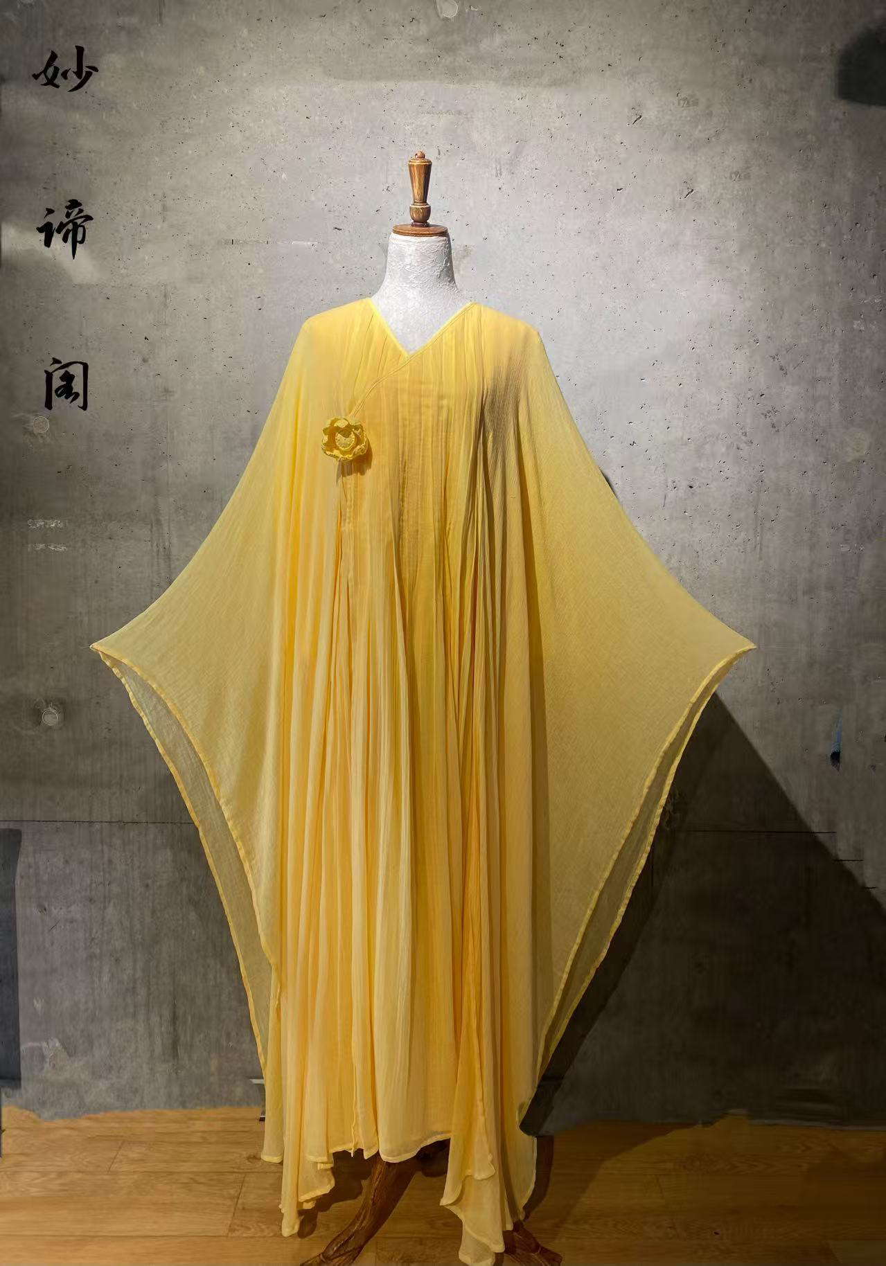 妙谛阁原创中国风黄色V领棉麻修身飘逸大摆能量禅服