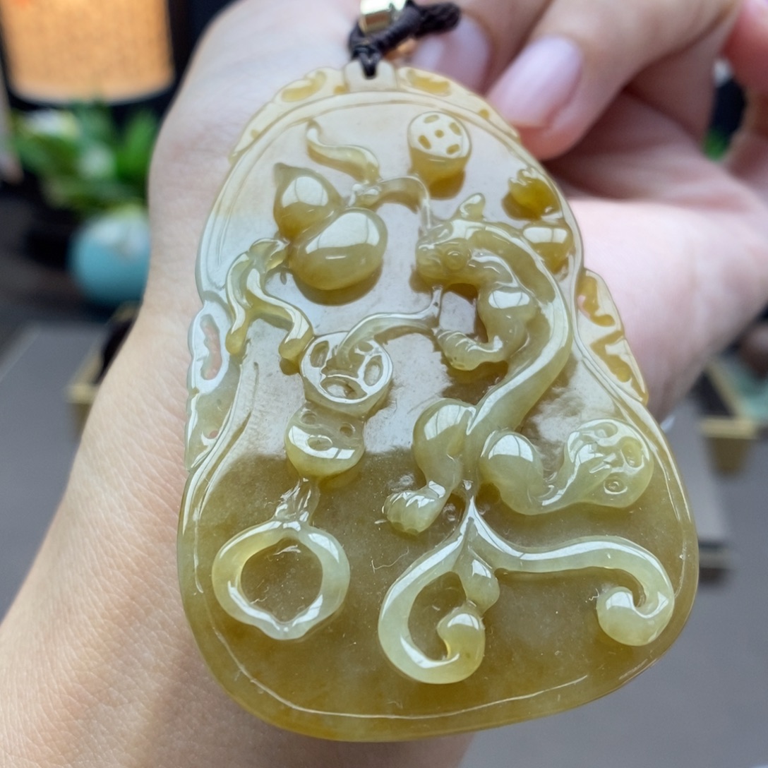 翡翠未镶嵌颈饰吊坠76
