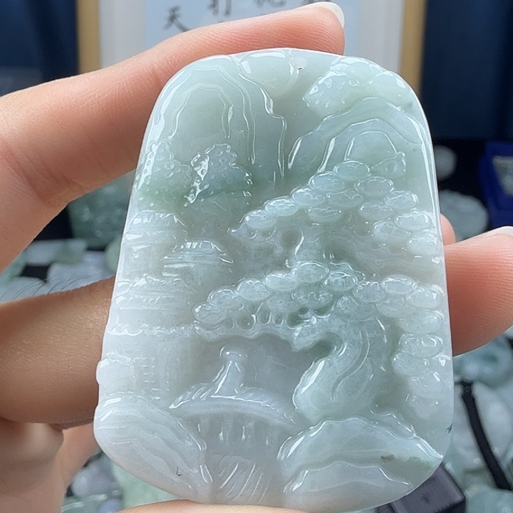 翡翠未镶嵌颈饰翡翠
