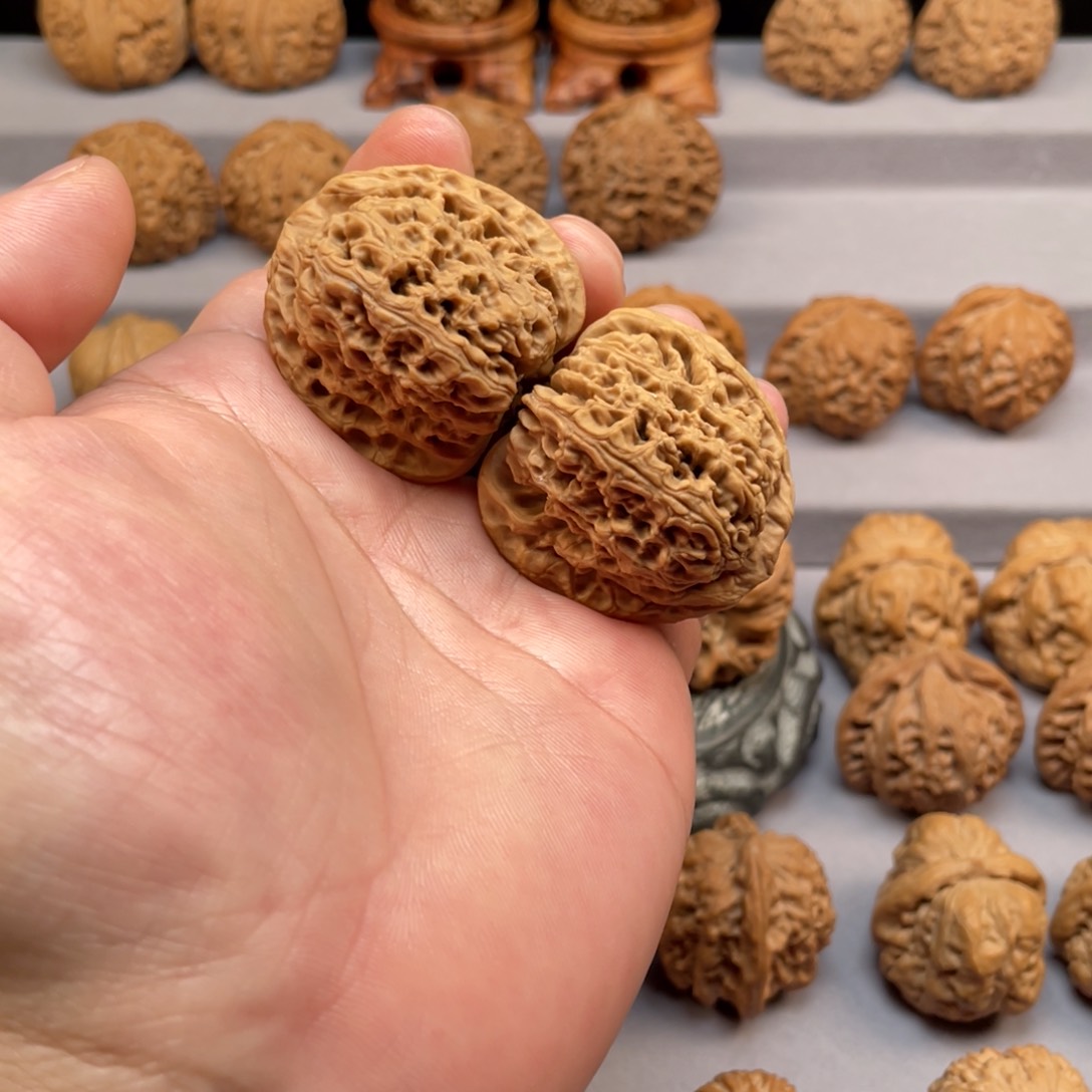 文玩核桃把件39南疆石