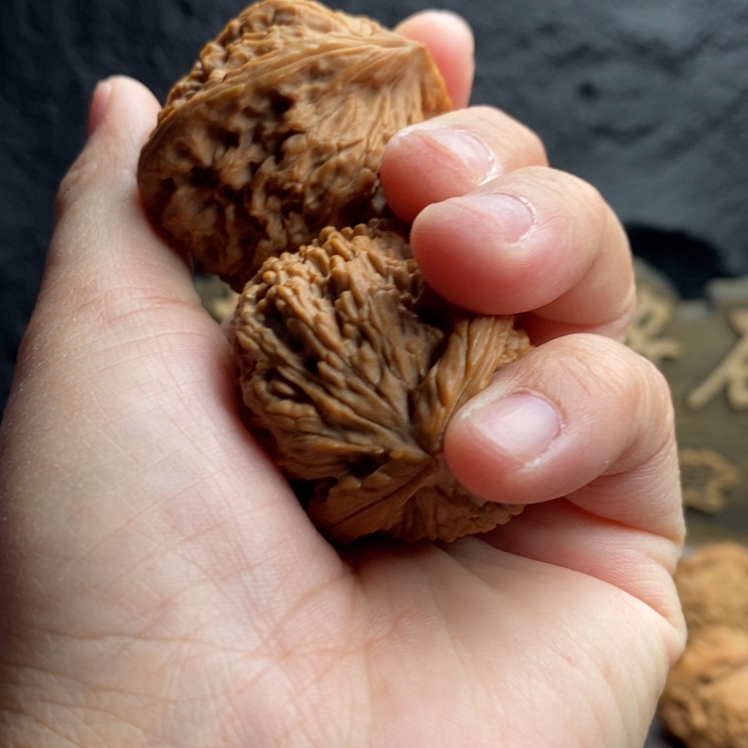 吊坠桃核挽**行涿鹿南将石