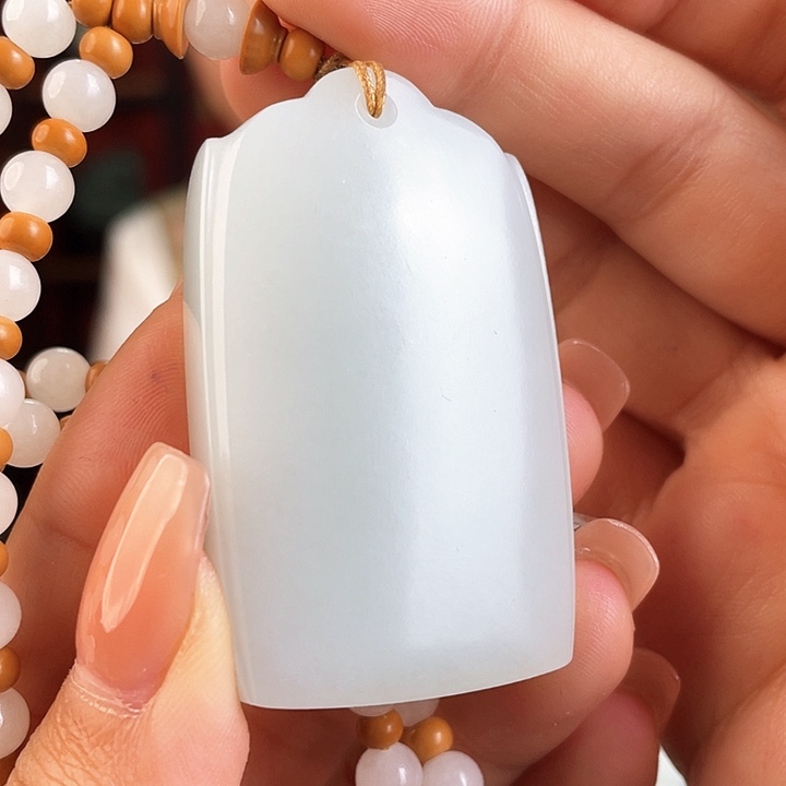 和田玉未镶嵌颈饰定制发货